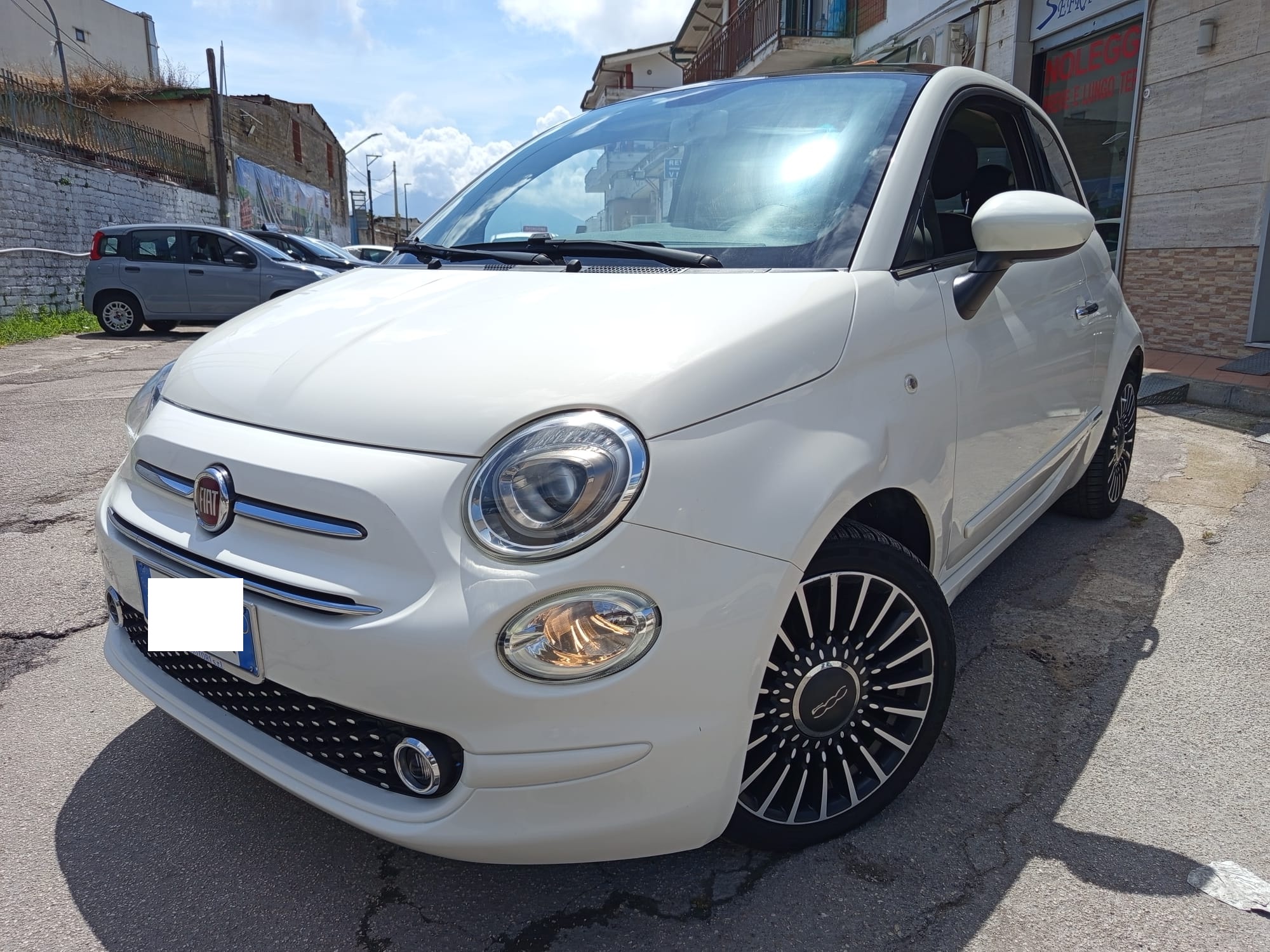 
								Fiat 500 full									