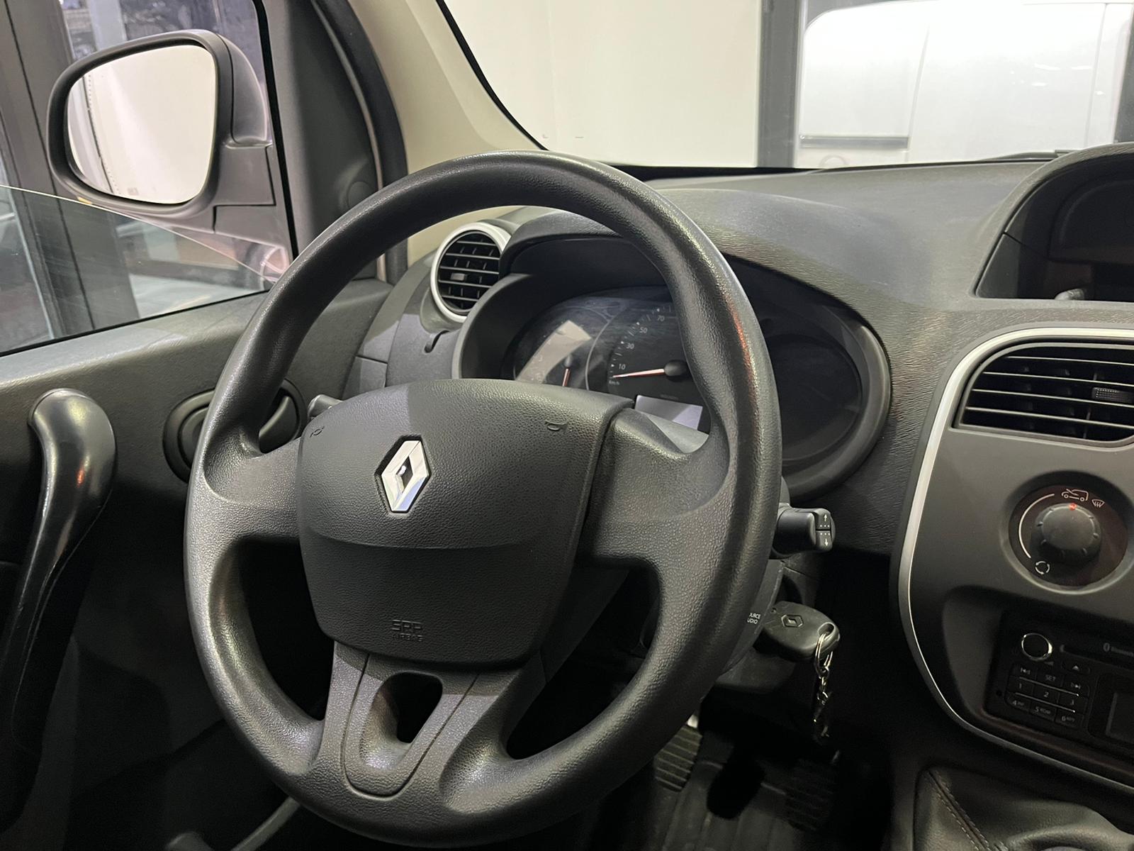 
								Renault Kangoo full									
