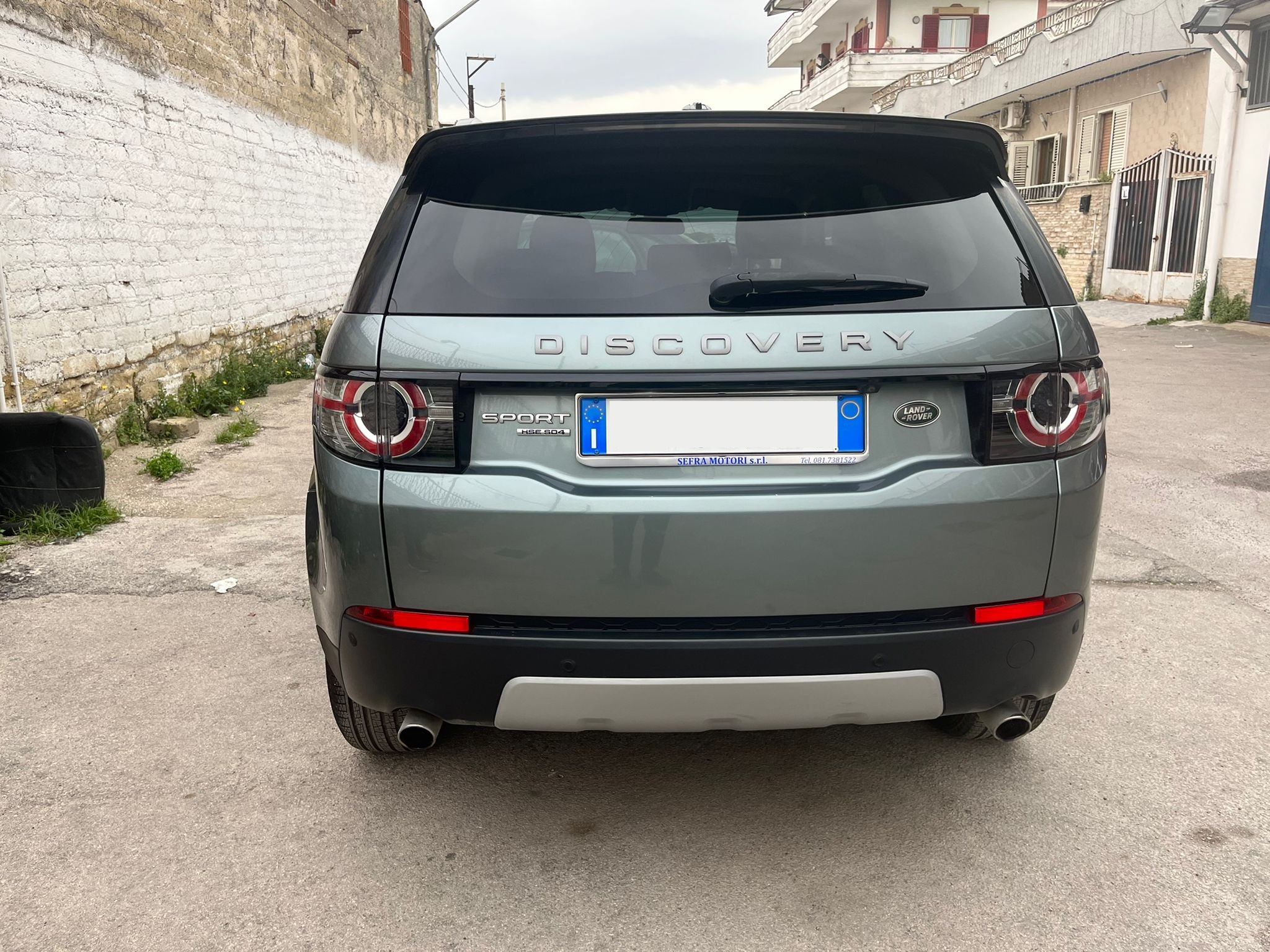 
								Land Rover Discovery Sport full									