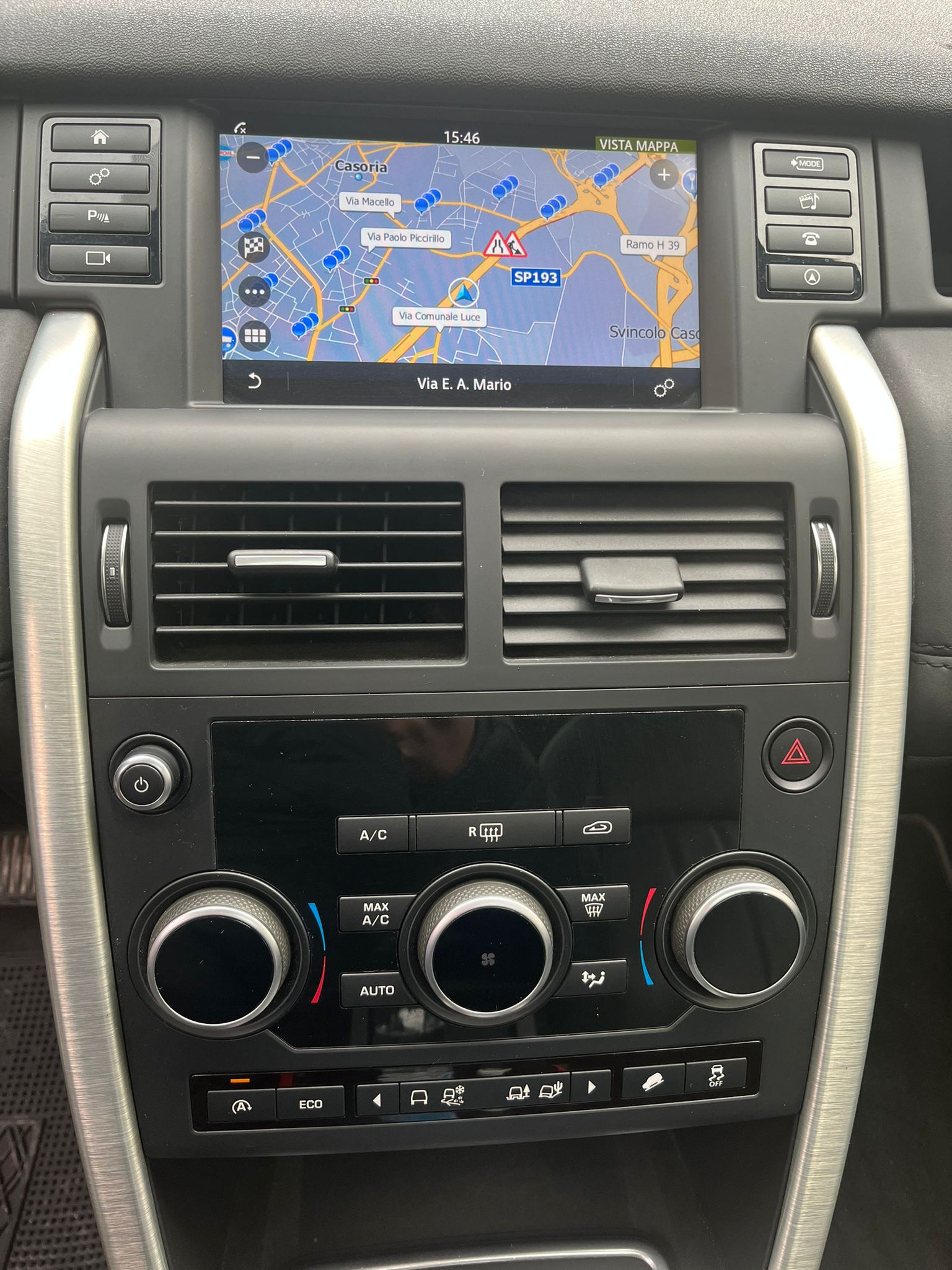 
								Land Rover Discovery Sport full									