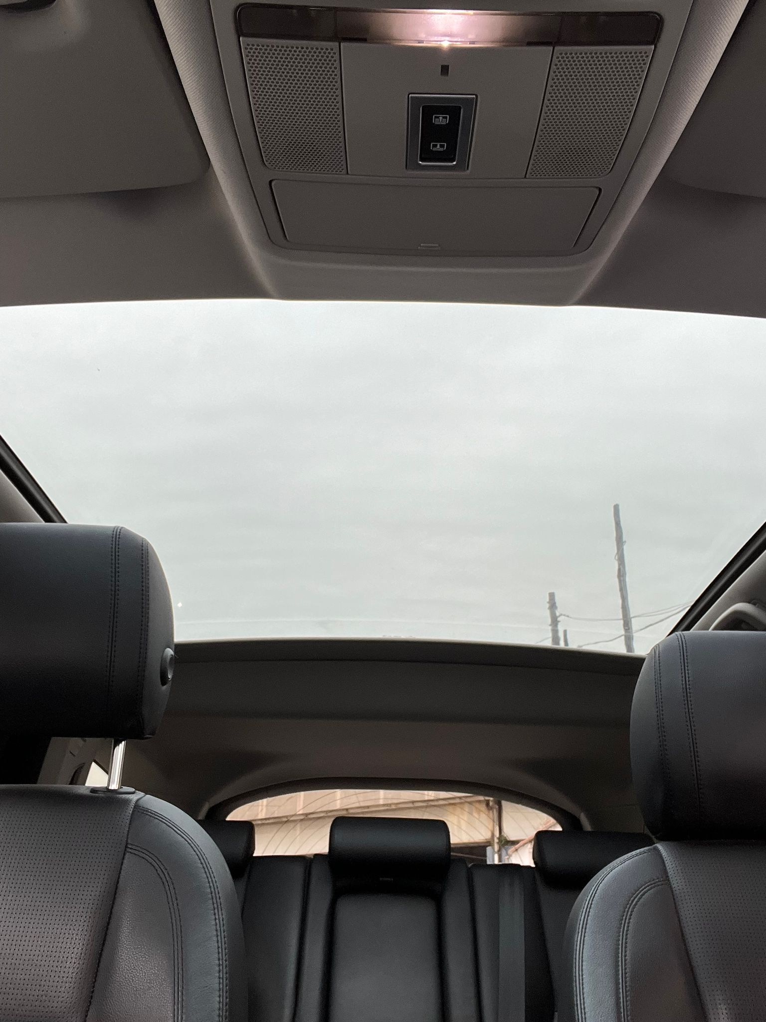 
								Land Rover Discovery Sport full									