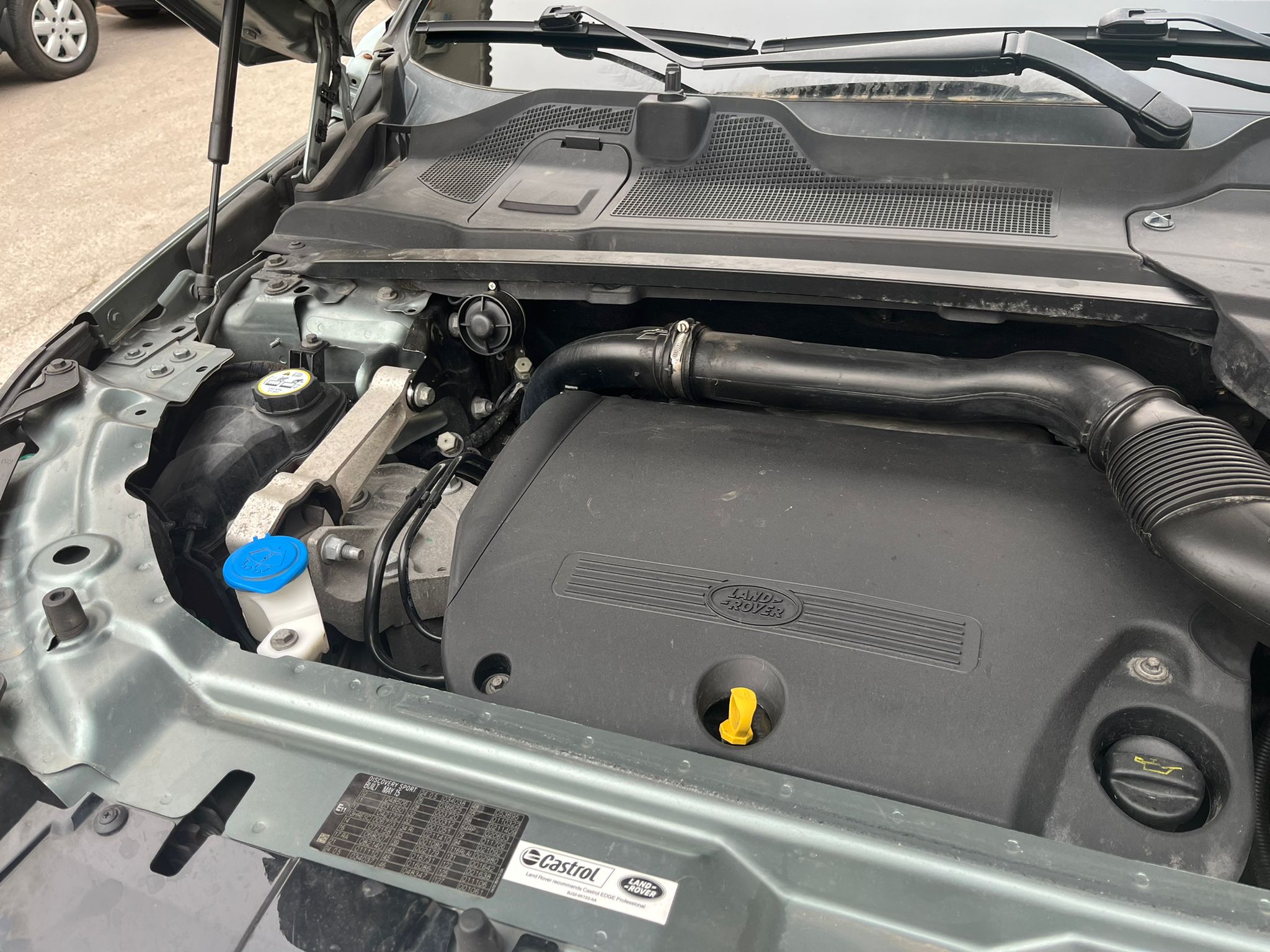 
								Land Rover Discovery Sport full									